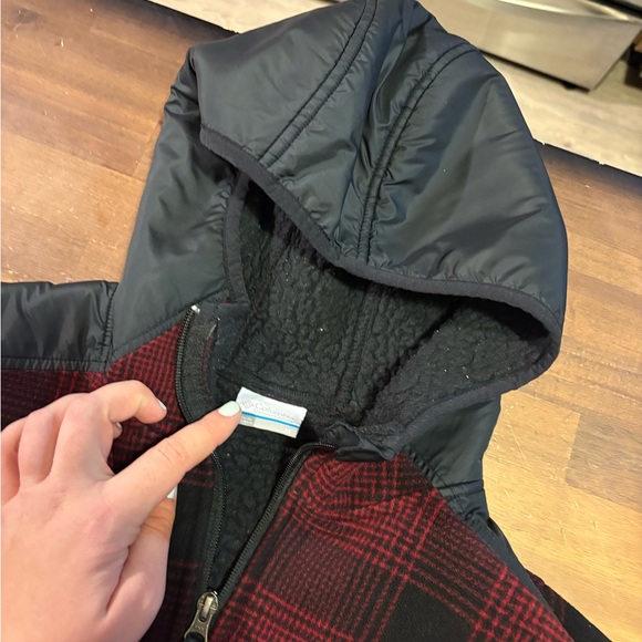 Columbia Medium Plaid Coat - Picture 2 of 4